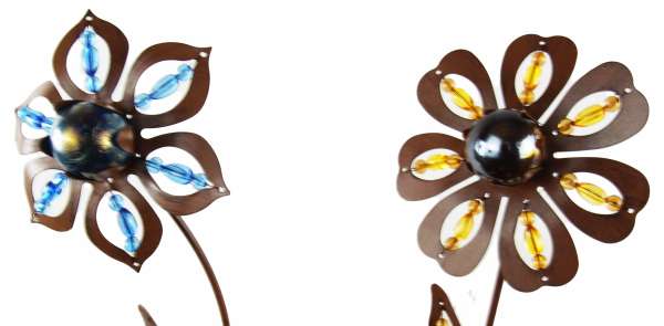 Bezauberndes 2er Set Gartenstecker Blume blau / gelb